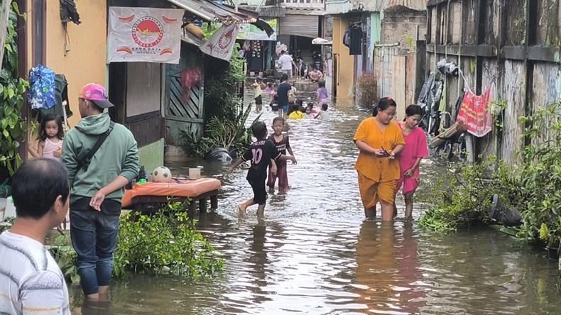 Kalideres Tergenang Banjir