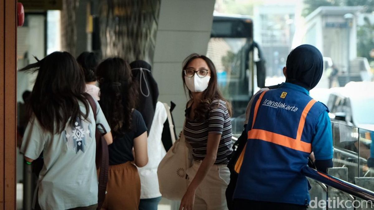 Kualitas Udara Buruk: Dinkes DKI Imbau Warga Pakai Masker
