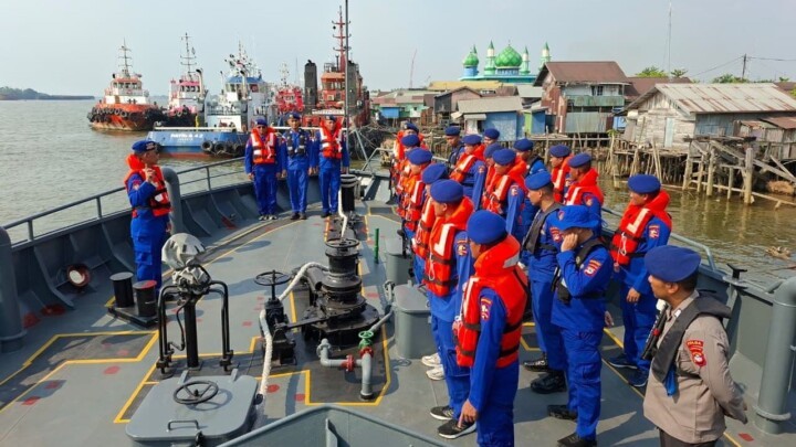 Tim SAR Cari Korban KM Virgo di Perairan Masalembo